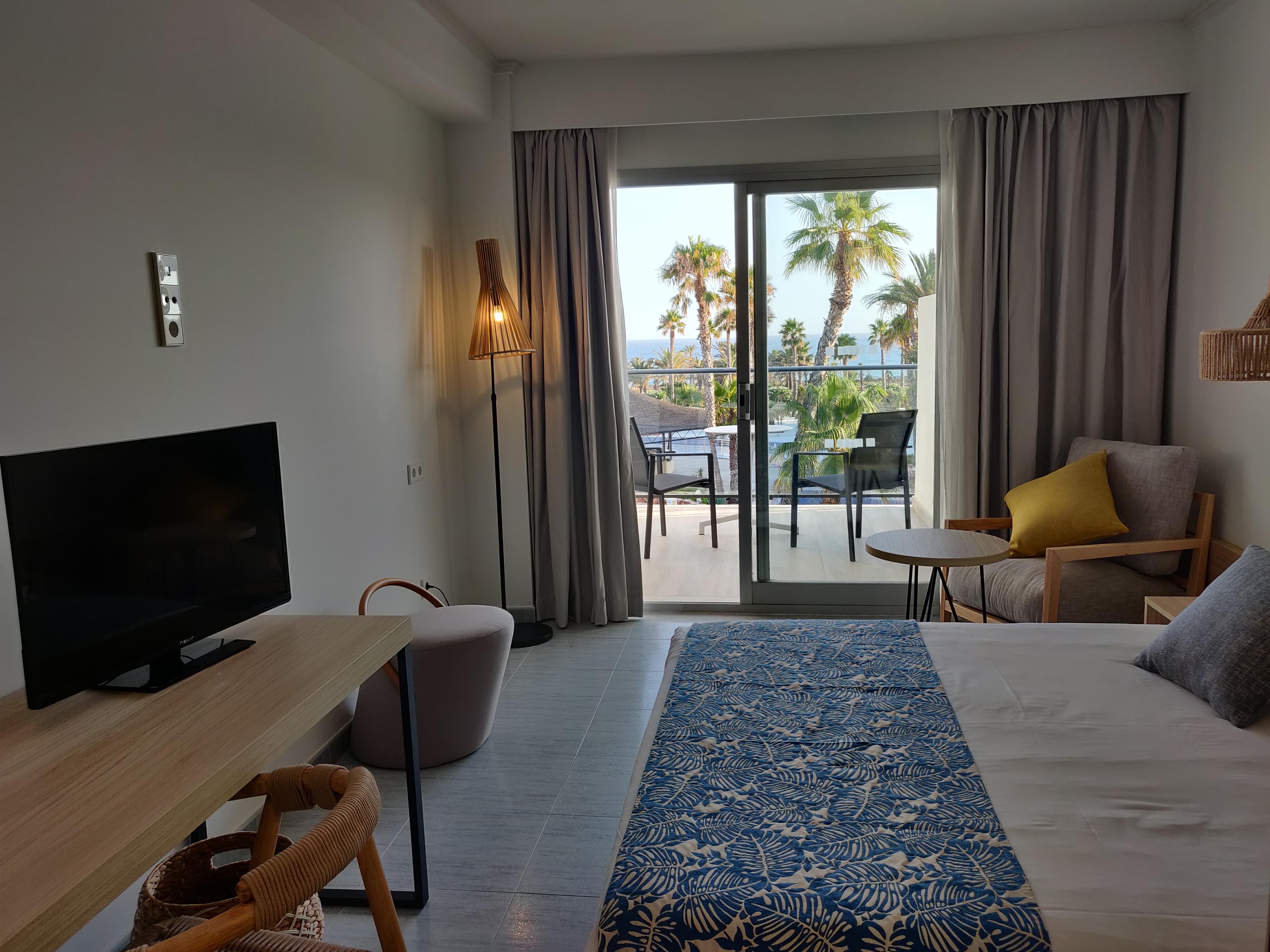 Cabogata Beach Hotel Retamar  Exterior photo A room at the hotel