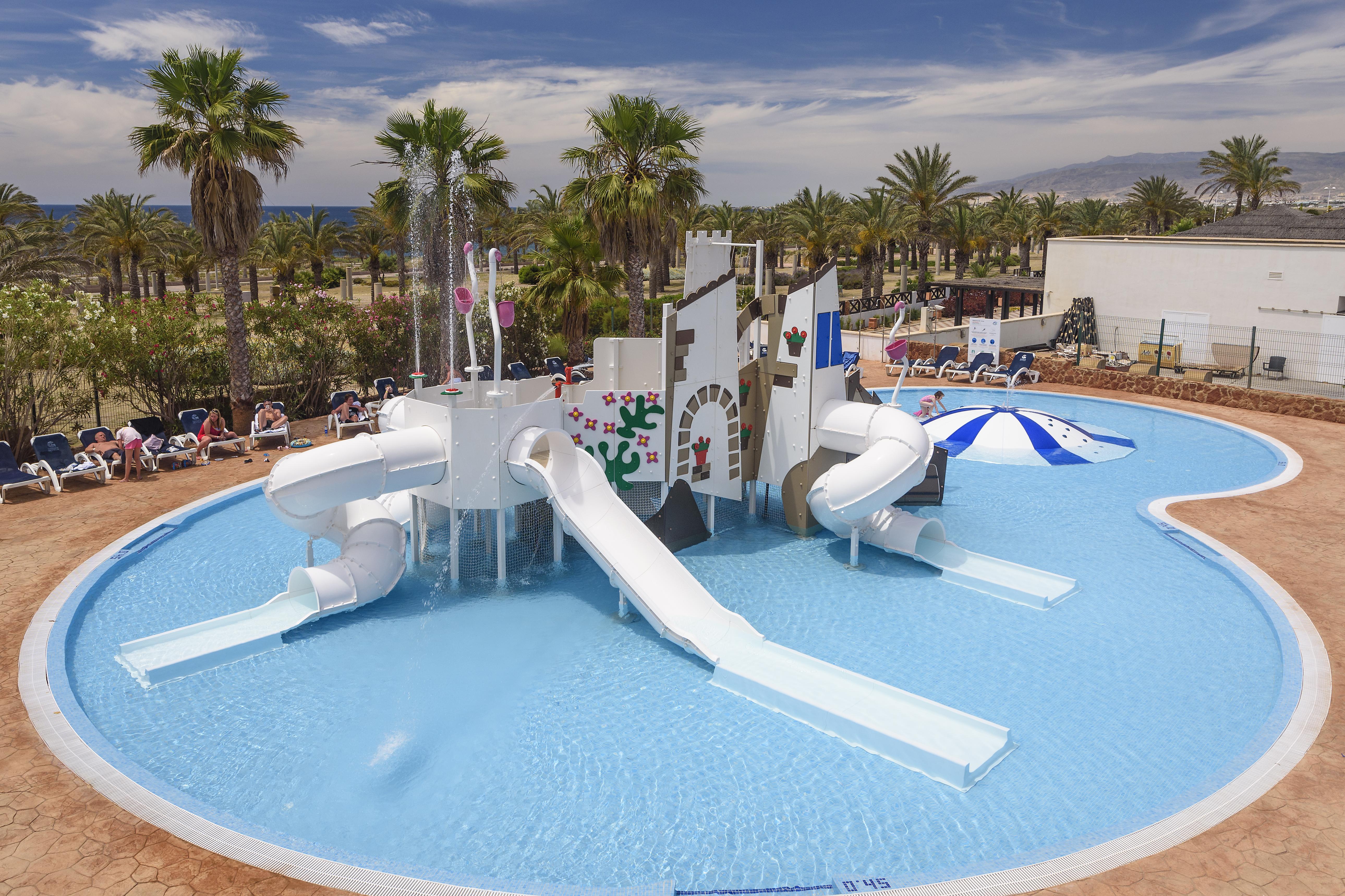 Cabogata Beach Hotel Retamar  Exterior photo A water park in Benidorm, Spain