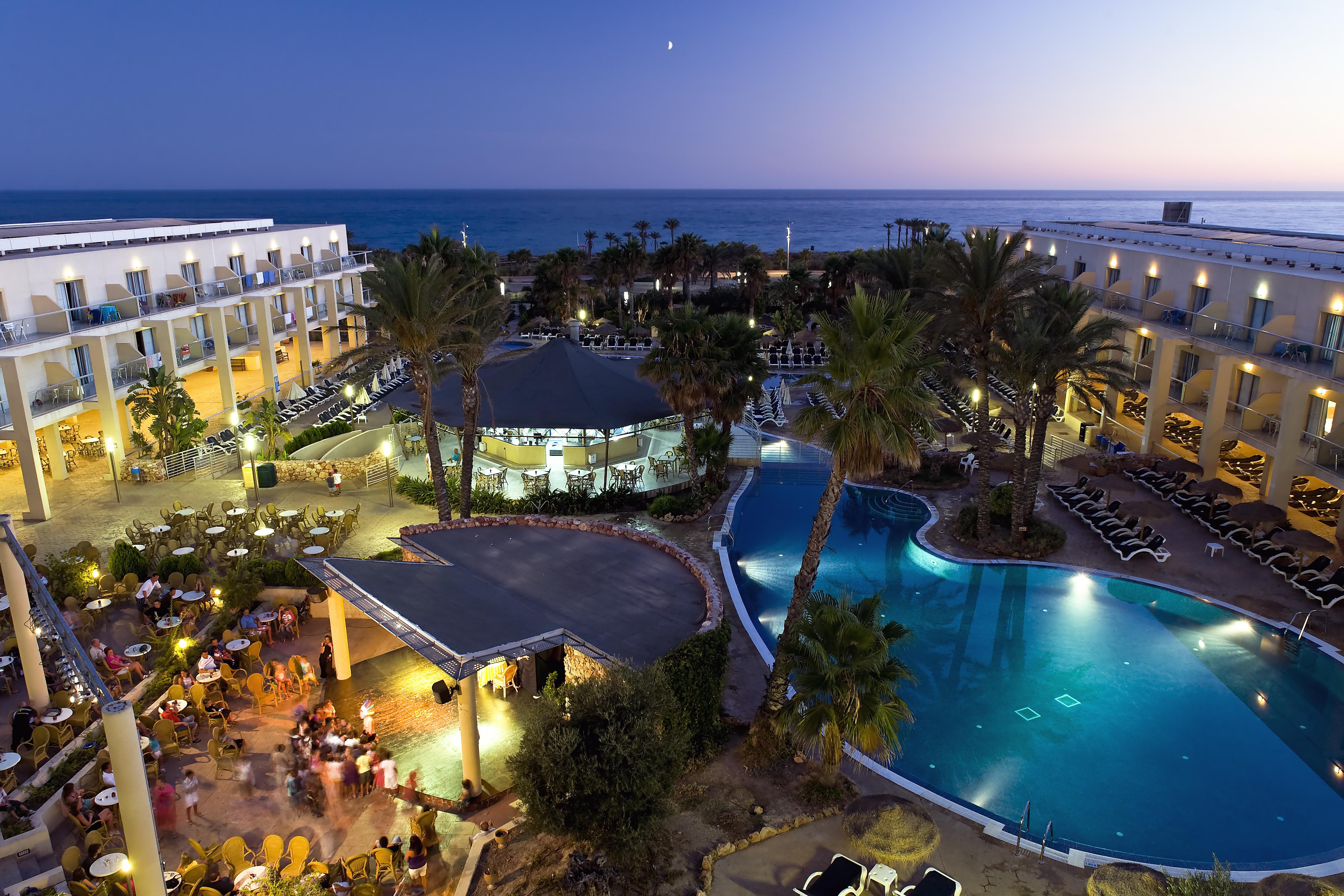Cabogata Beach Hotel Retamar  Exterior photo The Leonardo Village Hotel